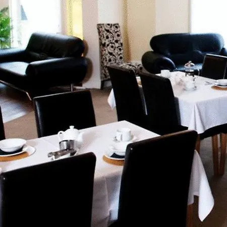 Hotel The Lister 4*